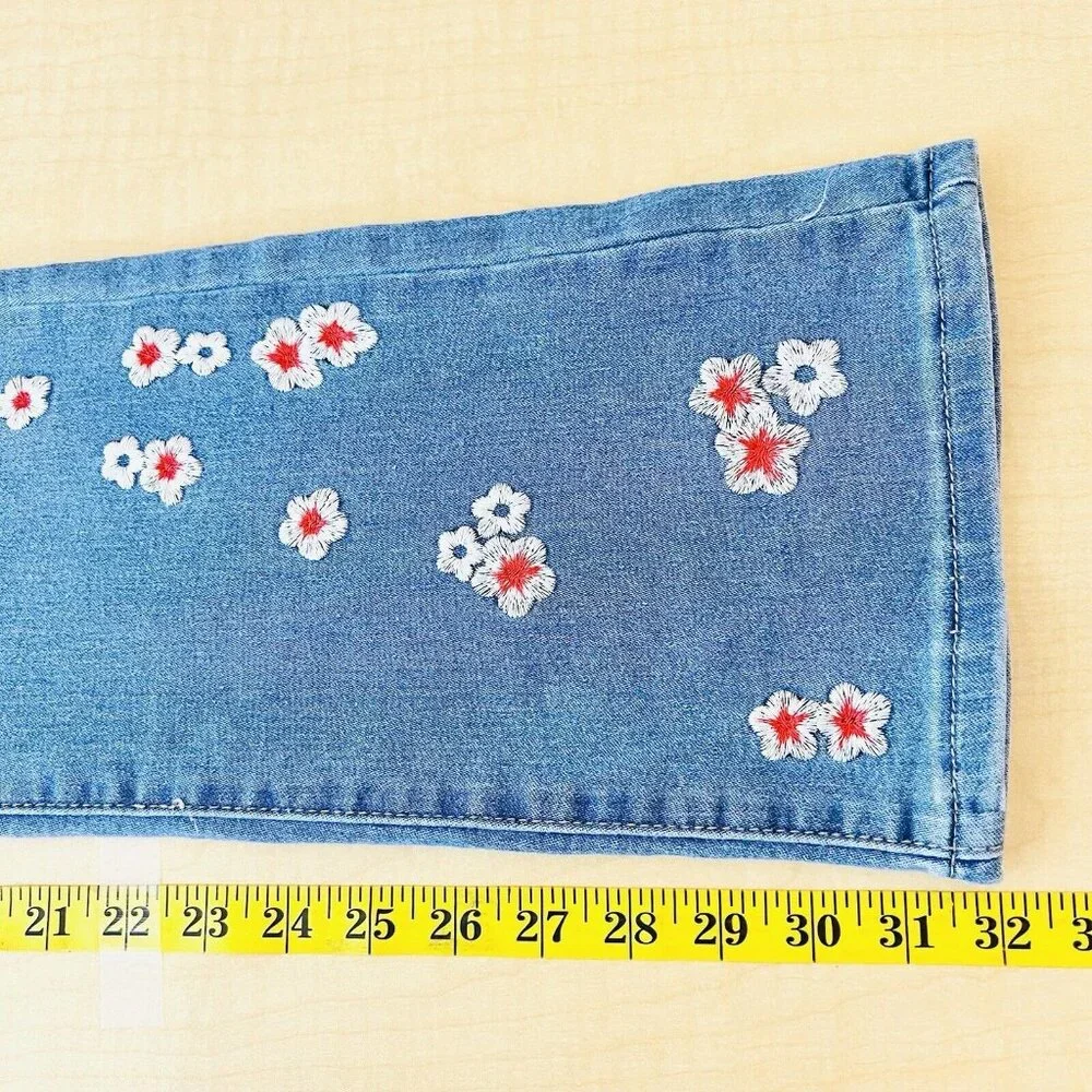 NWT FLYING ANGEL Women's Blue Jeans Size 9/29 Flower Embroidery Boot Cut Stretch - Picture 15 of 15
